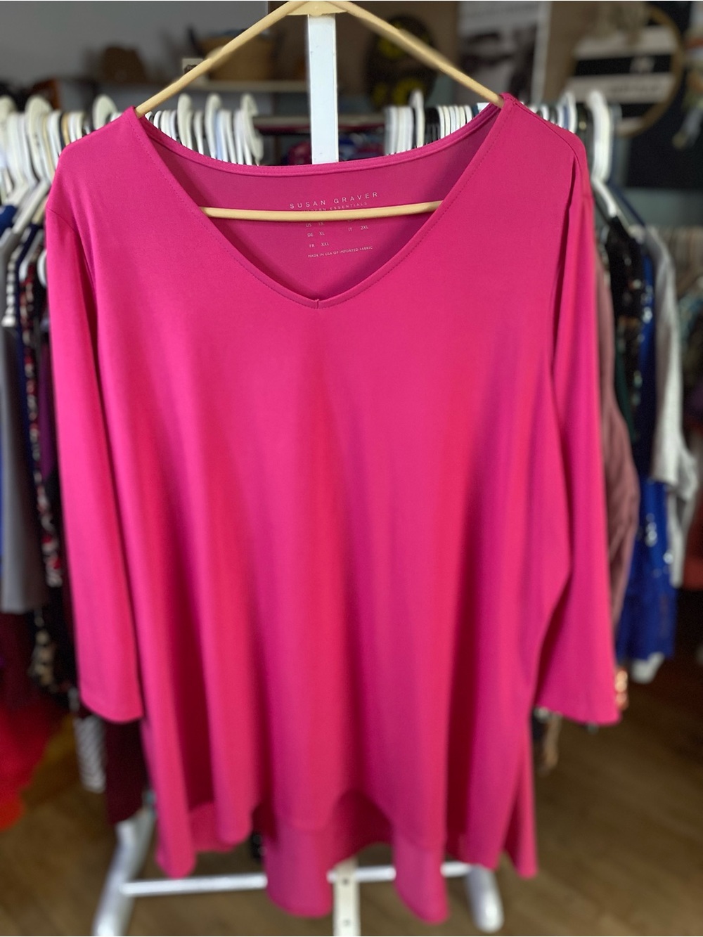 Susan Grraver Fuchsia V-Neck 3/4  Sleeve Top
